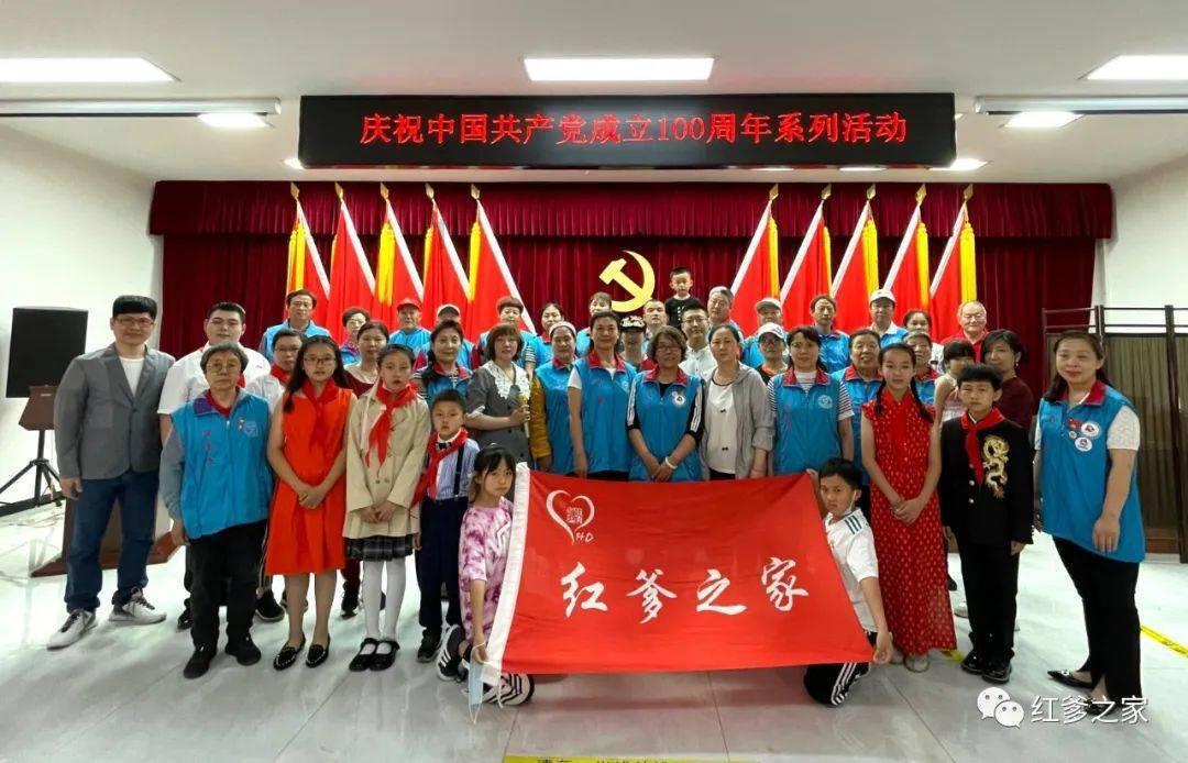 古怪巫师逃离村庄